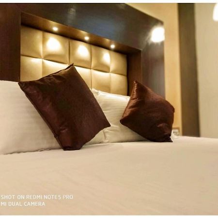 Hotel The Royal, Sehore 외부 사진
