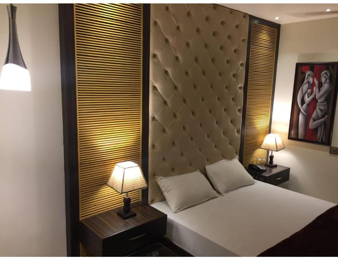Hotel The Royal, Sehore 외부 사진
