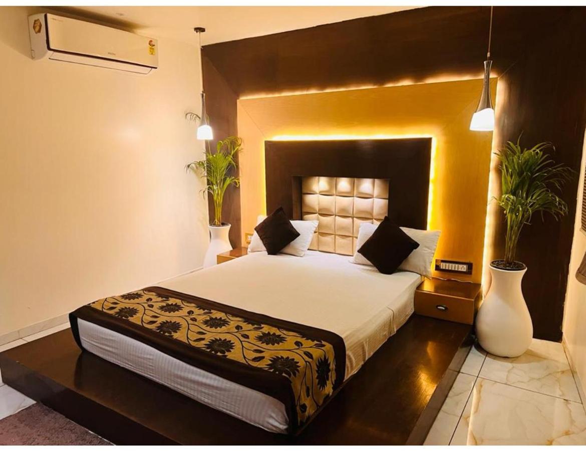 Hotel The Royal, Sehore 외부 사진
